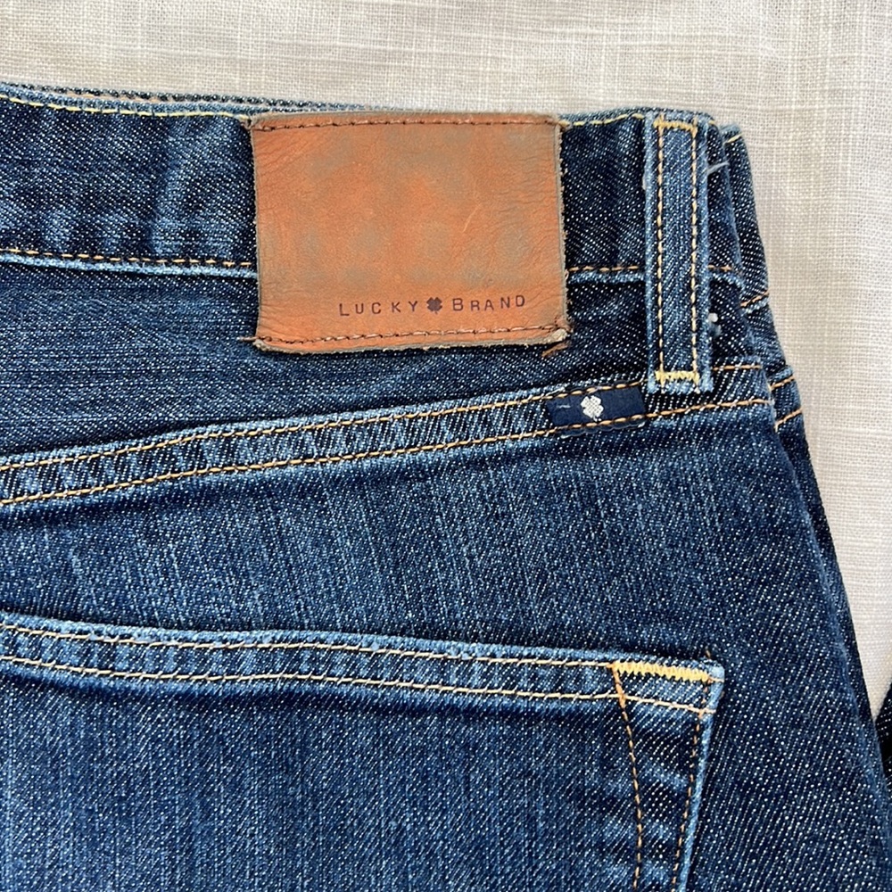 Men Lucky Brand 221 Original Straight jeans. Size 36W / 34L. - Picture 6 of 10